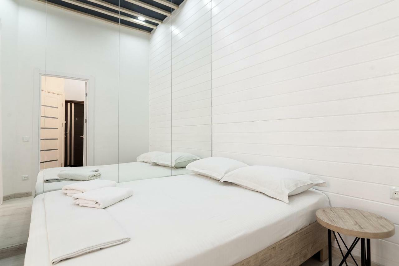 Leogrand One-Bedroom Apartments On Tugan-Baranovskogo 24 Лвив Екстериор снимка
